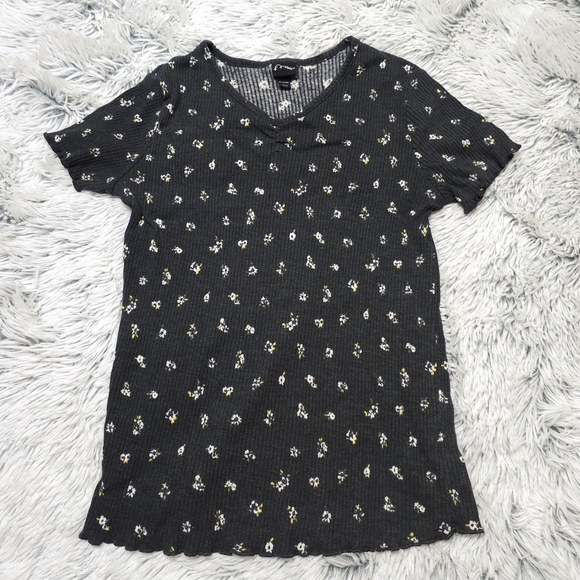 art class Other - Art Class Dark Grey Floral Short Sleeve Ribbed Tee size XL (14-16)